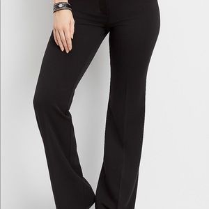 Stretchy waist, wide leg black pants.
